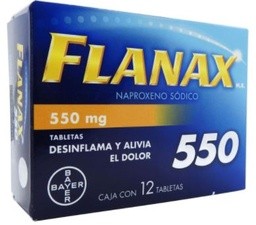 Farmacia con medicamentos de patente y genéricos